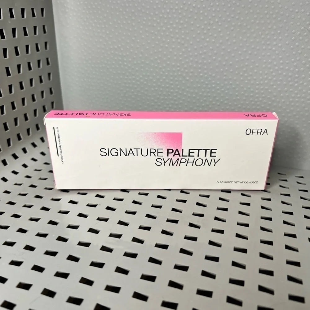 OFRA Cosmetics Signature Palette in Symphony with Mauves & Shimmers